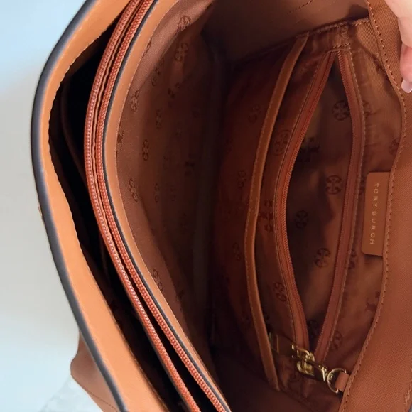 Tory Burch York Buckle Tote - Picture 5 of 7